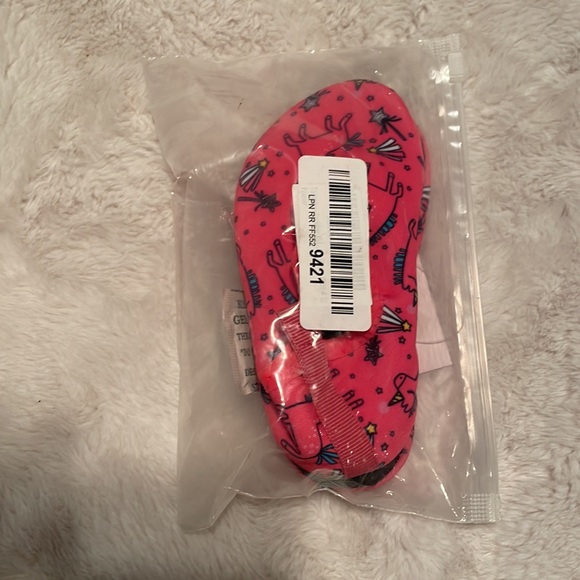 Toandon Toddler water shoes size 4/5 NWT - Picture 9 of 9